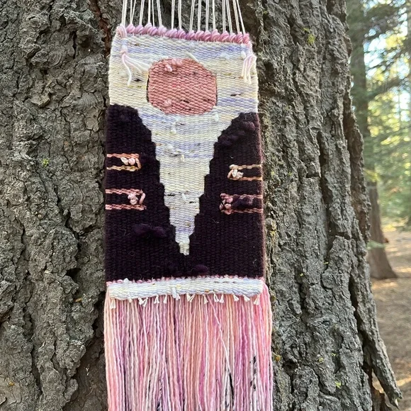 Handmade Weaving/ Wall hanging - Picture 8 of 11